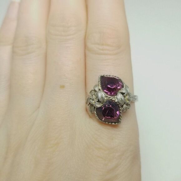 Vintage Heart Shape Purple Rhinestone Ring with Silver Tone Adjust Band, Leaf - Picture 2 of 7